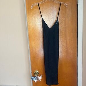 Vintage elegant black silk slip in excellent vintage condition! 🔥